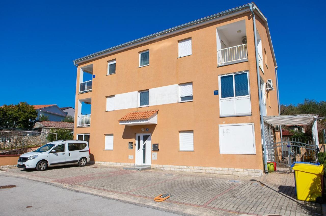 Apartman Noel Krk Town Exterior photo
